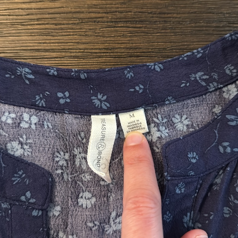 Treasure & Bond Blue Floral Long Sleeve Button Front Blouse Medium - Picture 2 of 9